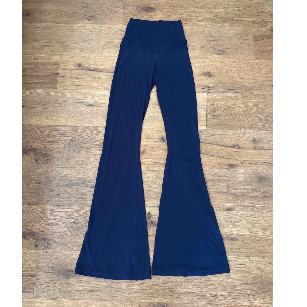 OFFLINE by Aerie Real Me High Rise Crossover Flare Leggings Navy Blue Small S/P - Picture 2 of 12
